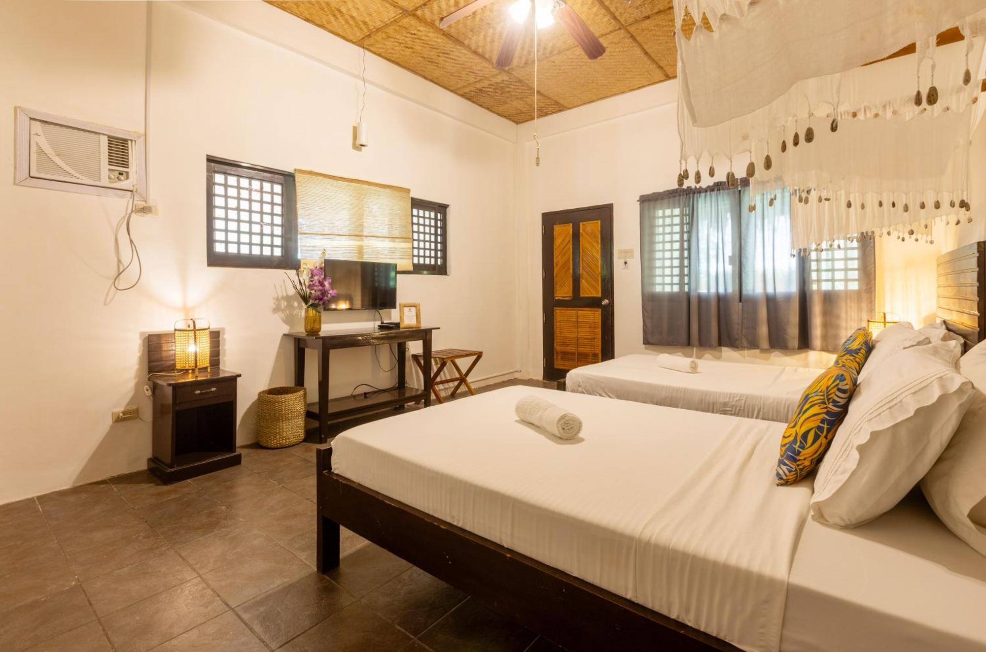 Nabulao Beach Resort Hinoba-an Екстер'єр фото