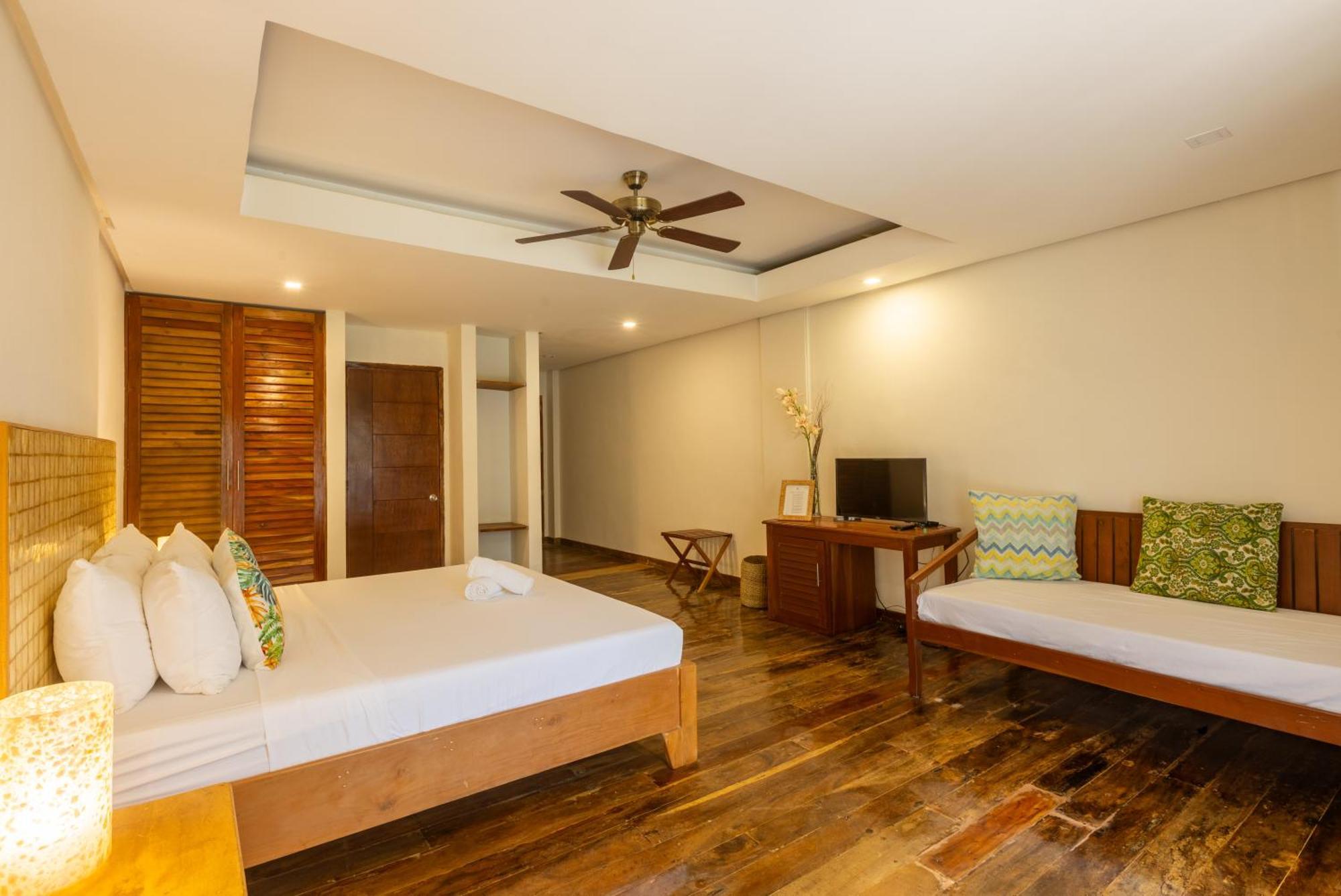 Nabulao Beach Resort Hinoba-an Екстер'єр фото